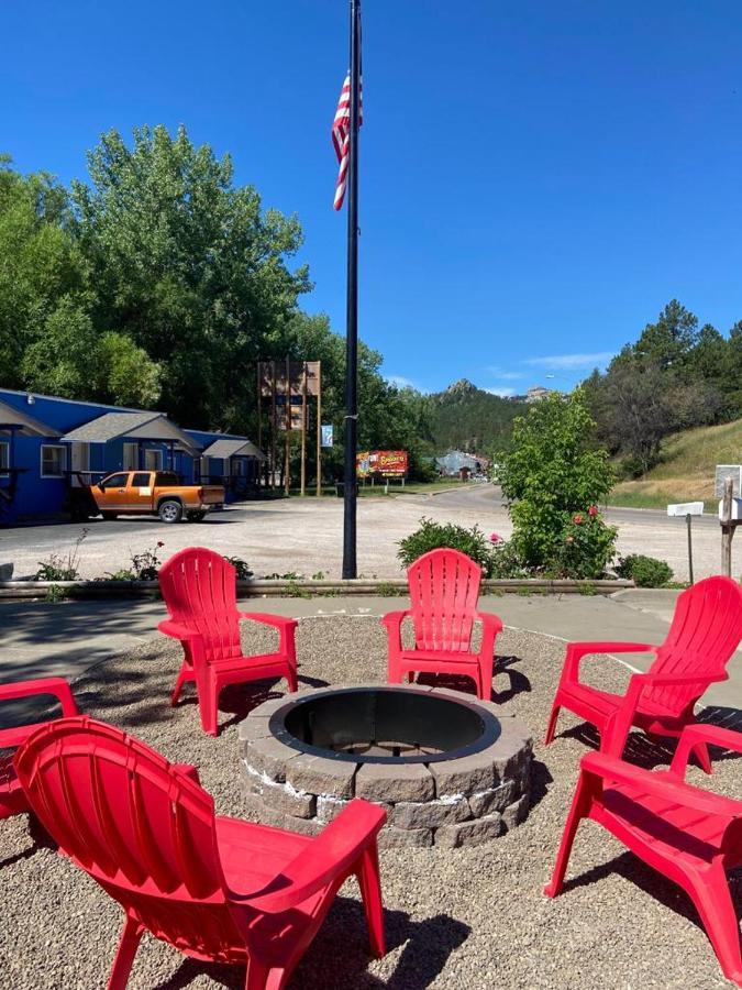 كيستون The Brookside Motel / Mt. Rushmore المظهر الخارجي الصورة