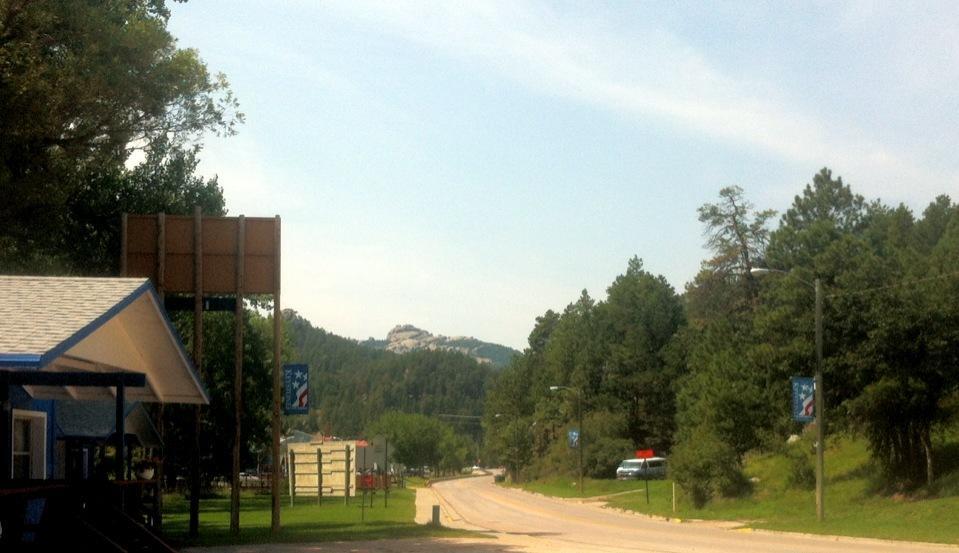 كيستون The Brookside Motel / Mt. Rushmore المظهر الخارجي الصورة