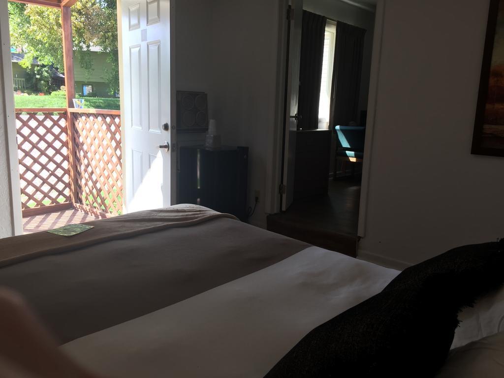 كيستون The Brookside Motel / Mt. Rushmore المظهر الخارجي الصورة