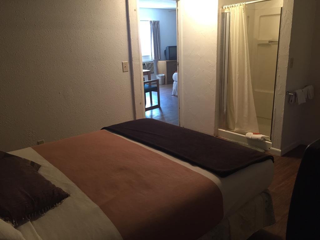 كيستون The Brookside Motel / Mt. Rushmore المظهر الخارجي الصورة