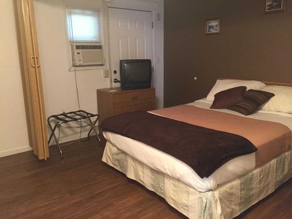 كيستون The Brookside Motel / Mt. Rushmore المظهر الخارجي الصورة