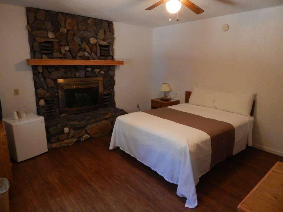 كيستون The Brookside Motel / Mt. Rushmore المظهر الخارجي الصورة